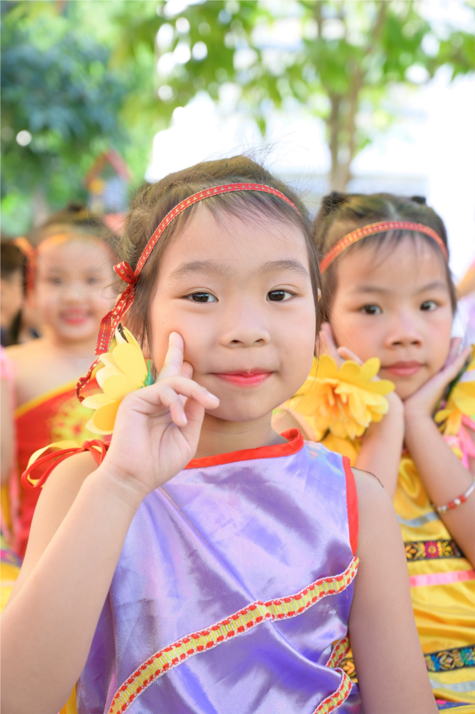 Alvin1 - tham gia văn nghệ chào mừng 20/11