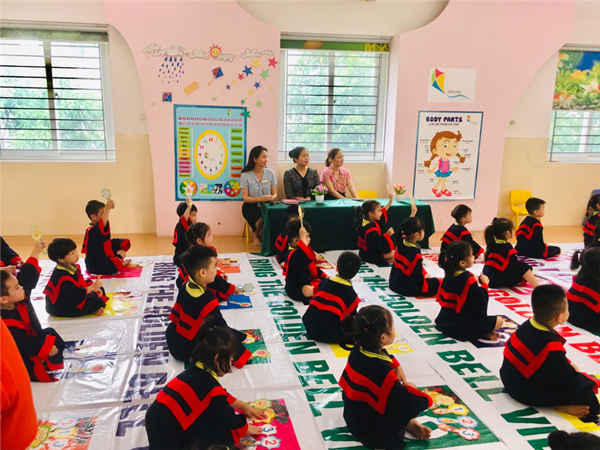 Các bé MGN B4 tham gia thi   Rung chuông vàng 