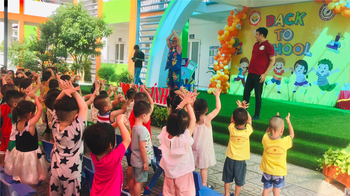 Các bé MGN B4 với sự kiện BACK TO SCHOOL