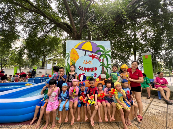 Các bé lớp MGN B4 với Lễ hội Water Day