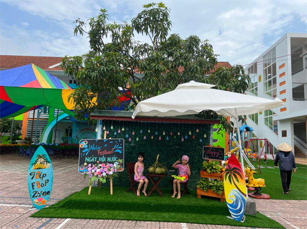 Các bé lớp MGN B4 với Lễ hội Water Day