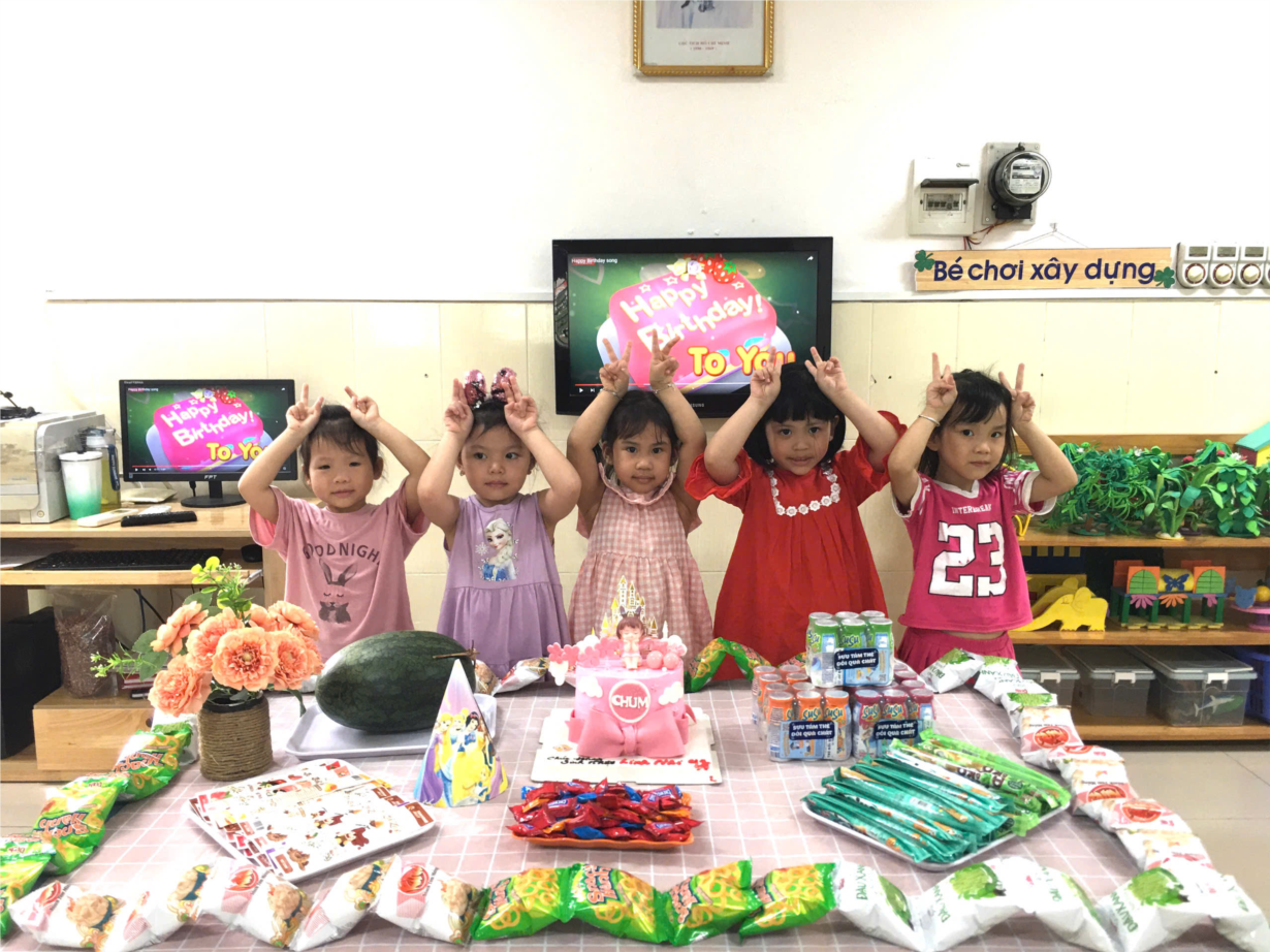 Chúc mừng sinh nhật bé Linh Nhi 4 tuổi!