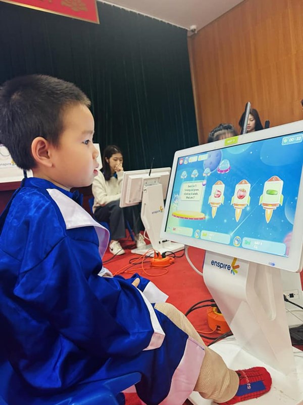 TRƯỜNG MN HOA HƯỚNG DƯƠNG PHỐI HỢP VỚI TRUNG TÂM NGOẠI NGỮ ENSPIRE TỔ CHỨC CHƯƠNG TRÌNH  NGÀY HỘI RUNG CHUÔNG VÀNG 