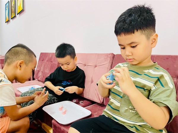  Ảnh đẹp tháng 10 - Hội nghị trao đổi học tập chuyên môn ứng dụng phương pháp giáo dục tiên tiến Unis 