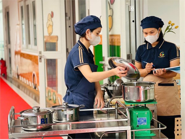 Ảnh đẹp tháng 12 - Kiến tập chuyên đề: Nâng cao chất lượng chăm sóc nuôi dưỡng trẻ trong trường mầm non