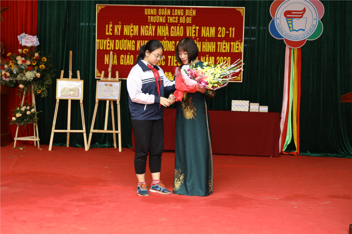 binh6448_810202415.JPG