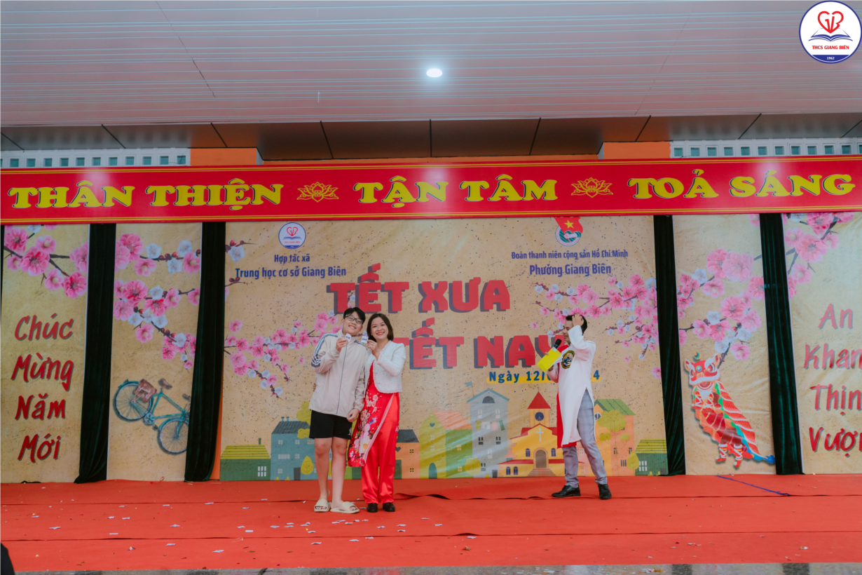 108-trao-giai-nhat-bat-tham-may-man_141202414.jpg
