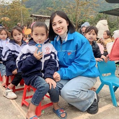 Ủng hộ thiếu nhi ở vùng sâu vùng xa - Bắc Kạn