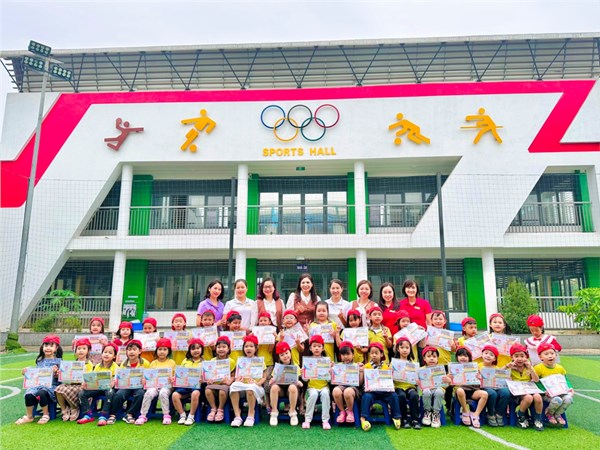 Đến với ngôi trường tiểu học em yêu