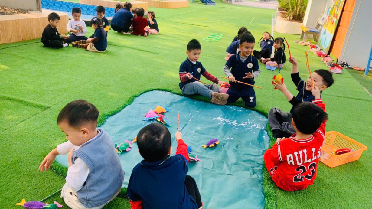 Ảnh đẹp tháng 1: Các bé MGN B4 với hoạt động ngoài trời