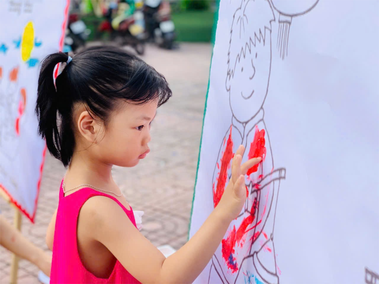 Ảnh đẹp tháng 9: Các bé MGN B4 với Ngày hội sắc màu