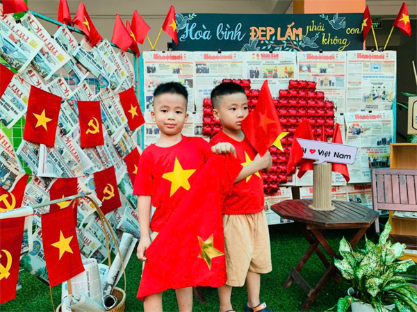 Các bé MGN B4 chào mừng kỷ niệm 80 năm Quốc Khánh 2 - 9