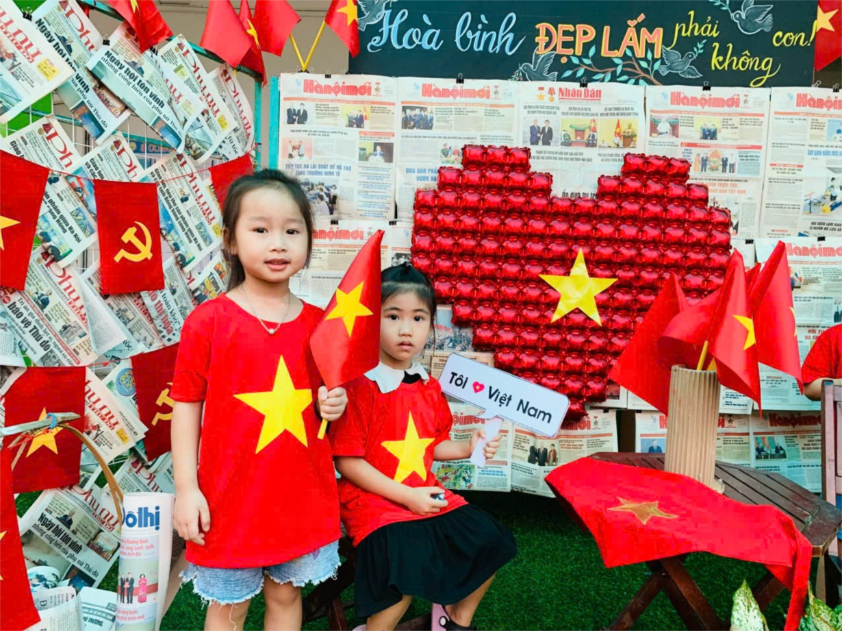 Các bé MGN B4 chào mừng kỷ niệm 80 năm Quốc Khánh 2 - 9