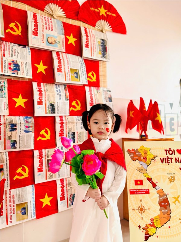 Hoạt động chụp ảnh kỷ niệm ngày Quốc Khánh 2/9 lớp A2