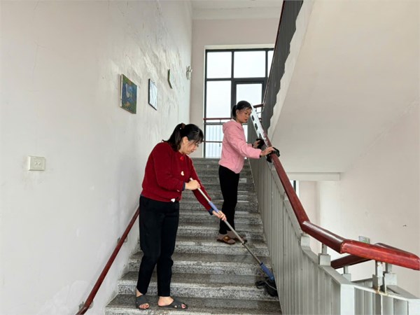 Lao động cuối tuần khối bé