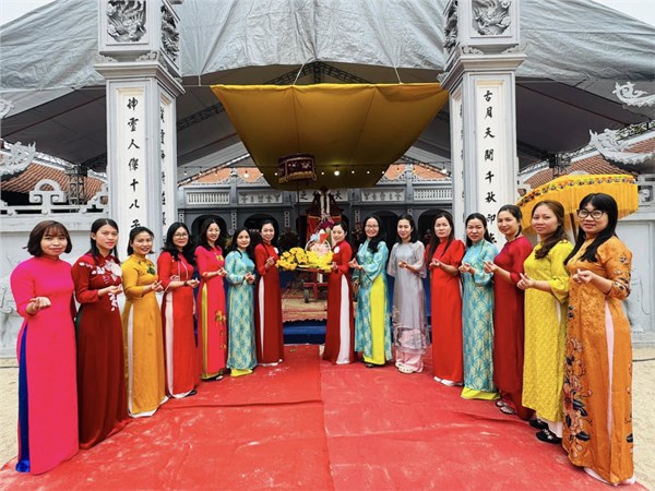 💐💐TẬP THỂ CÁN BỘ, GIÁO VIÊN, NHÂN VIÊN TRƯỜNG MẦM NON HOA HƯỚNG DƯƠNG THAM DỰ LỄ HỘI TRUYỀN THỐNG LÀNG KIM QUAN VÀ LÀNG TRƯỜNG LÂM NĂM 2025🌻🌻