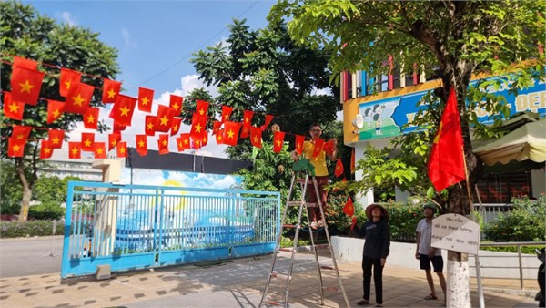 TRƯỜNG MN HOA HƯỚNG DƯƠNG HÂN HOAN CHÀO MỪNG NGÀY LỄ LỚN CỦA DÂN TỘC