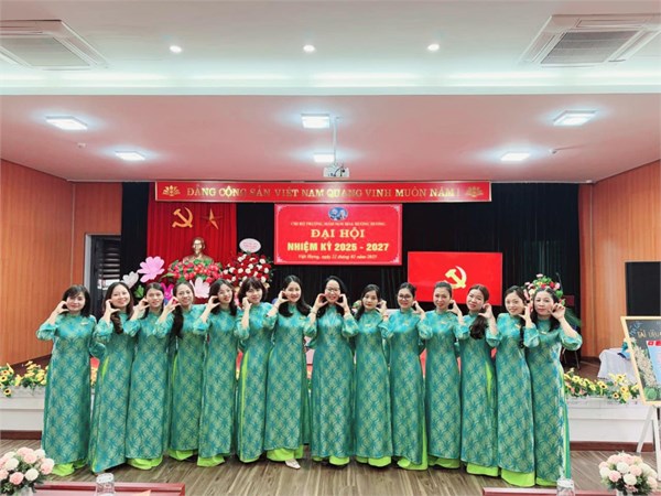 ĐẠI HỘI CHI BỘ TRƯỜNG MN HOA HƯỚNG DƯƠNG NHIỆM KỲ 2025 - 2027 