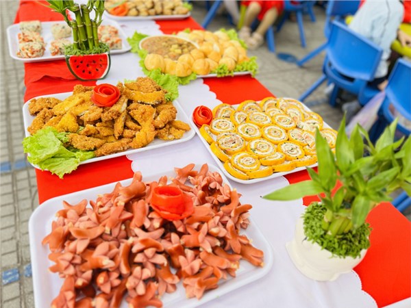Tiệc buffet chào đón năm mới 2026