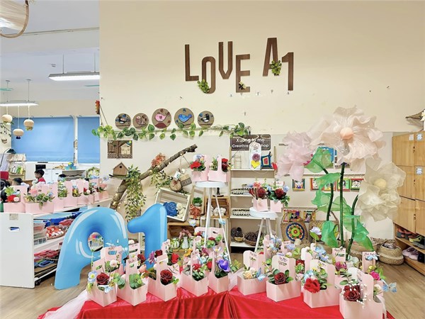 Những hình ảnh tươi đẹp của các bé trong tháng 3 yêu thương