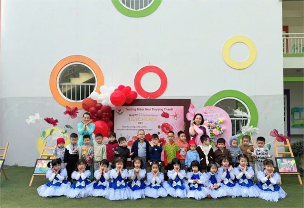 Album ảnh đẹp tháng 11 : Chào mừng ngày nhà giáo Việt Nam 20.11