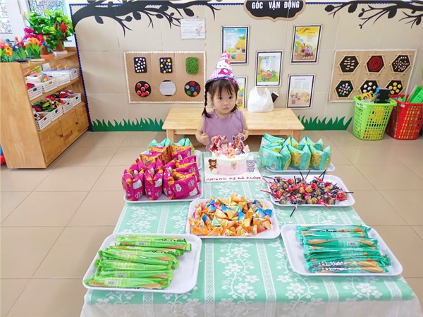 Album ảnh đẹp khối Nhà Trẻ tháng 11