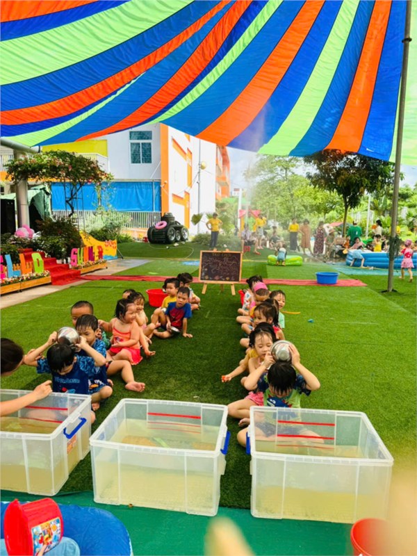 Amblum hình ảnh đẹp Tháng 6 của các bé MN Tuổi Hoa 