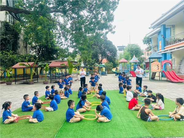 Thư viện ảnh tháng 6: Bé với những trò chơi vận động vui nhộn!