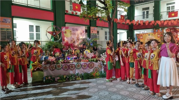 Trường THCS Cự Khối tham gia văn nghệ Đêm hội Trăng Rằm