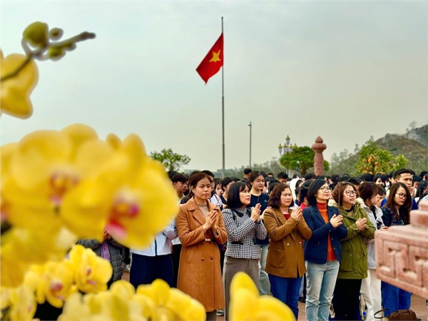 HĐ ngoại khoá KDT Bạch Đằng Giang - Sun world Hạ Long