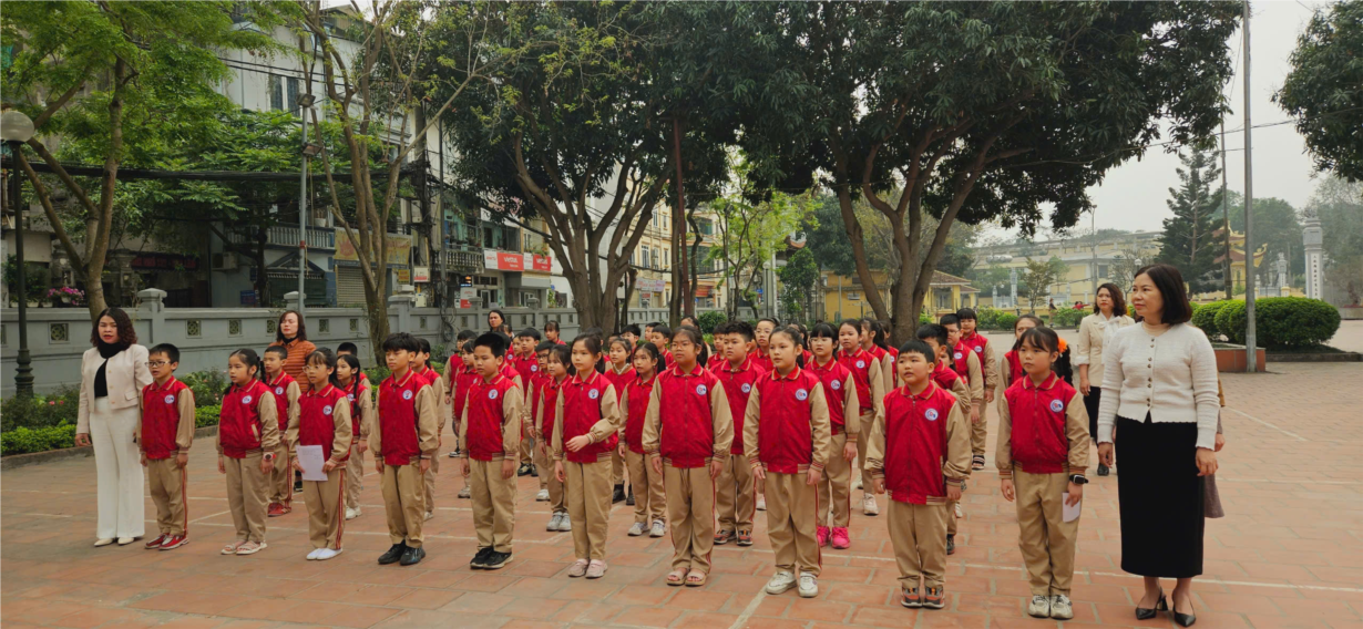 Lễ kết nạp đội viên