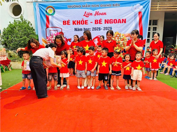 Liên hoan chúng cháu vui khỏe