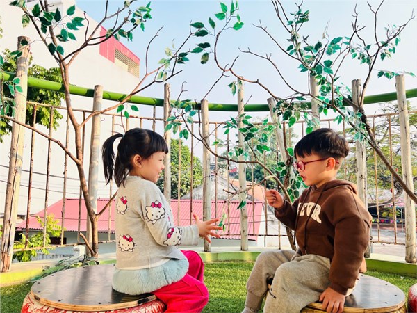 Giờ hoạt động ngoài trời của lớp MGN B2