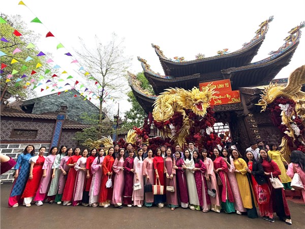 Thư viện ảnh tháng 3: Du xuân - Lễ chùa đầu năm 2026