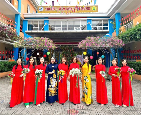 Thư viện ảnh tháng 3 - Chào mừng 8/3 của cô và trò Nhà trường