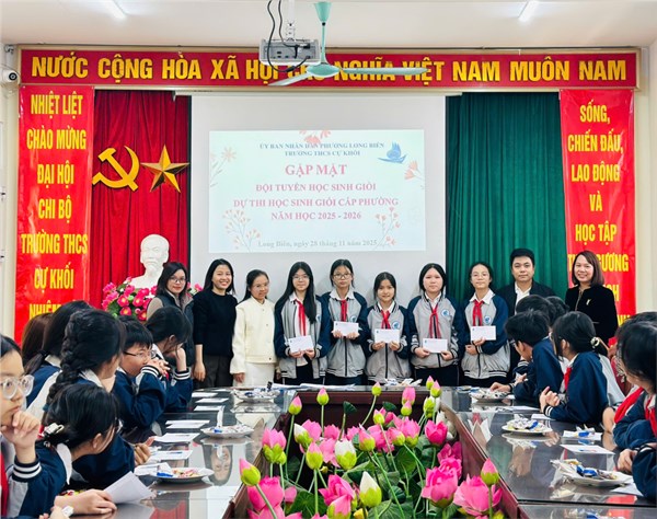 Gặp mặt đội tuyển thi học sinh giỏi cấp phường