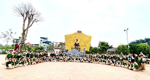 HOẠT ĐỘNG THAM QUAN HỌC TẬP TẠI DI TÍCH LỊCH SỬ ĐỊA PHƯƠNG TẠI ĐÌNH THANH AM, ĐÌNH LỆ MẬT CHO HỌC SINH LỚP 3